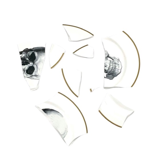 Kintsugi Plate Skull Dish With Stand Gold Crack Goth Art Personal Growth Gift - Picture 3 of 10